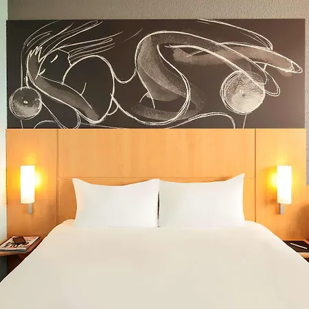 Ibis Centre Comedie Hotel