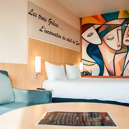 Ibis Centre Comedie 3*