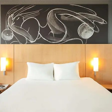 Ibis Centre Comedie Hotel