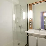 Ibis Centre Comedie 3*