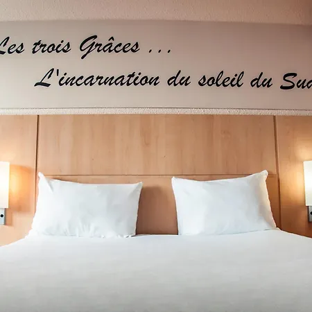 Ibis Centre Comedie Hotel 3*