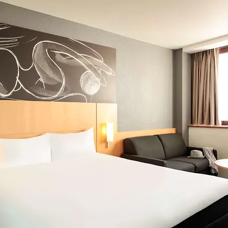 Hotel Ibis Centre Comedie 3*