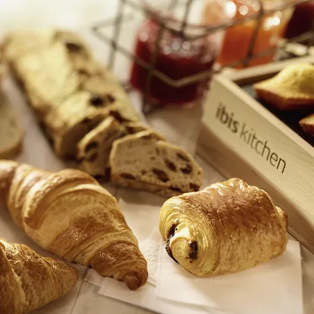 Ibis Centre Comedie 3*