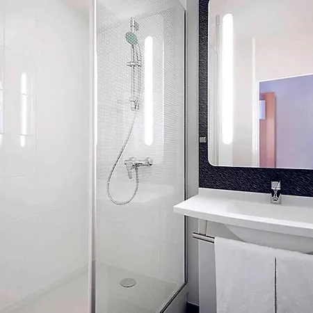 Ibis Centre Comedie Hotel 3*
