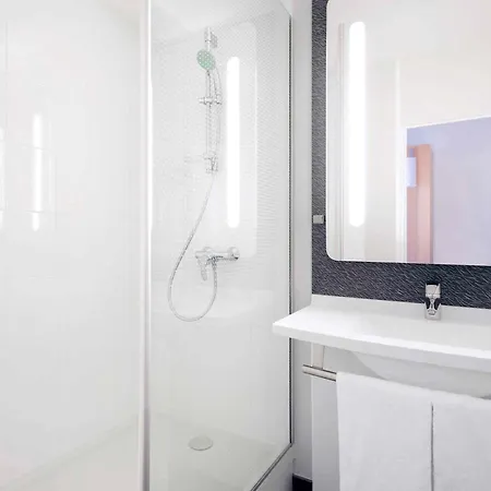Ibis Centre Comedie 3*