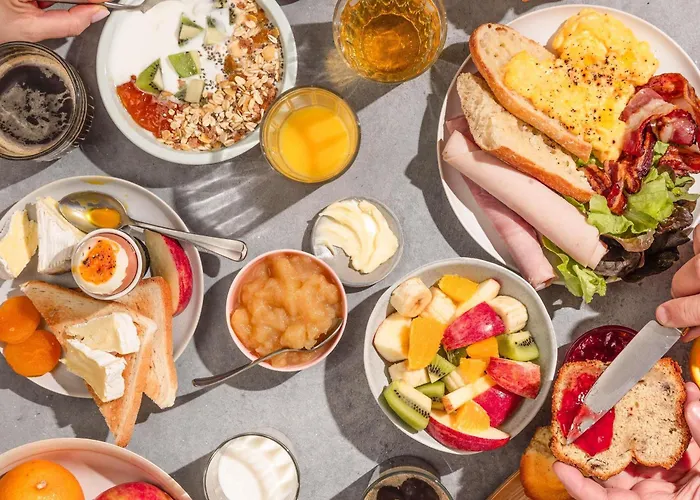 Ibis Centre Comedie Hotel 3*