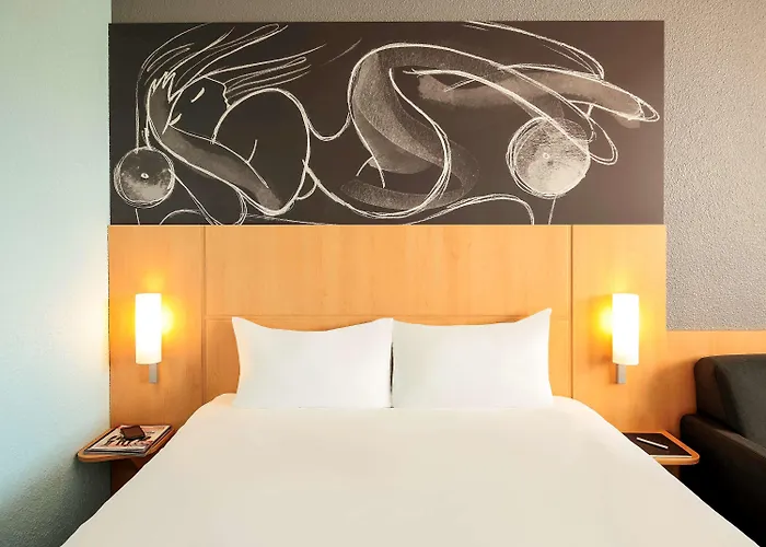 Ibis Centre Comedie Hotel