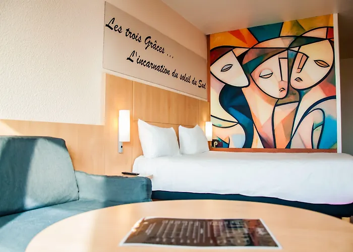 Ibis Centre Comedie 3*