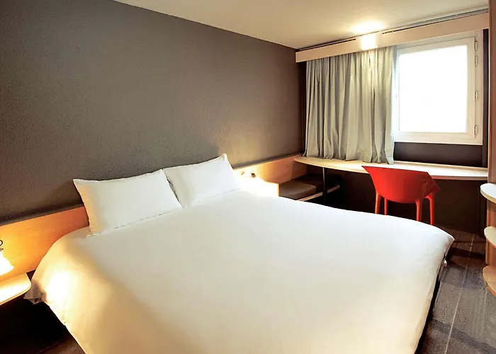 Ibis Centre Comedie 3*